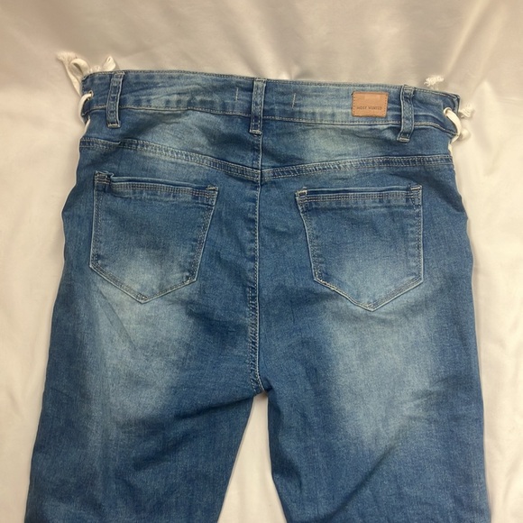 Most Wanted skinny jeans with laces on the hips woman’s size 13 - Picture 8 of 11